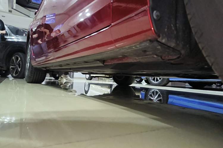 Used Mazda Atenza 2020 2.0L Blue Sky Luxury Edition Right Side Sill
