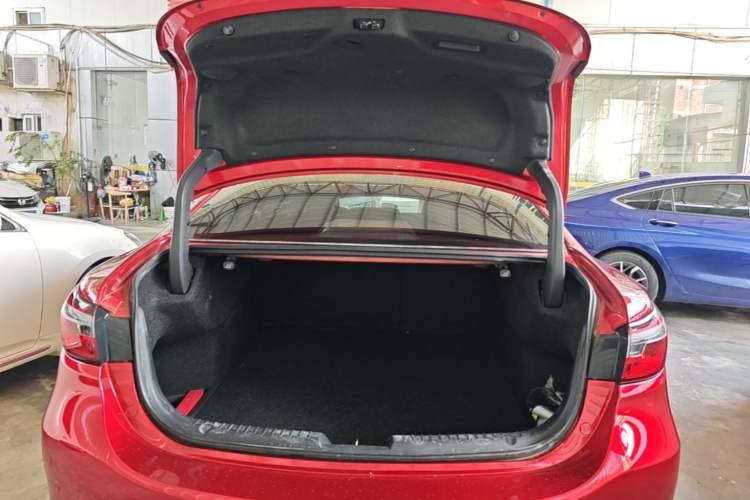 Used Mazda Atenza 2020 2.5L Skyline Sport Edition Trunk