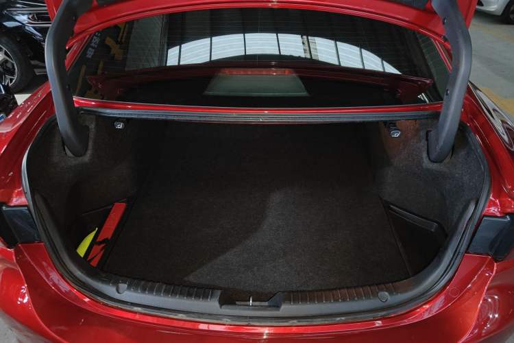 Used Mazda Atenza 2020 2.0L Blue Sky Luxury Edition Trunk