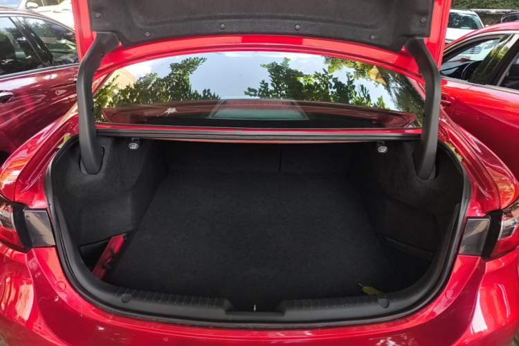 Used Mazda Atenza 2020 2.0L Blue Sky Luxury Edition Trunk