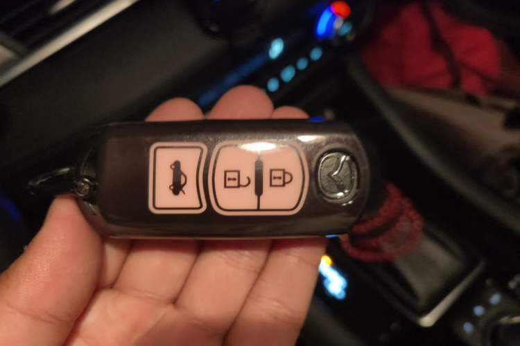 Used Mazda Atenza 2020 2.0L Blue Sky Luxury Edition Vehicle Key