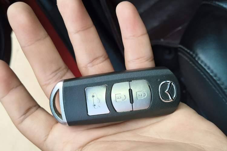 Used Mazda Atenza 2020 2.0L Blue Sky Luxury Edition Vehicle Key