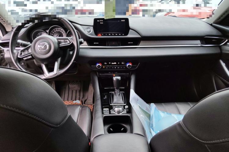 Used Mazda Atenza 2020 2.0L Blue Sky Luxury Edition Center Console