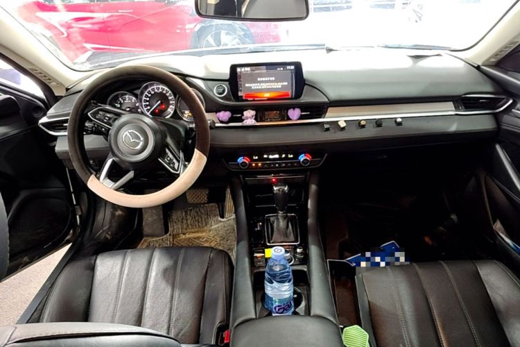 Used Mazda Atenza 2020 2.0L Blue Sky Luxury Edition Center Console