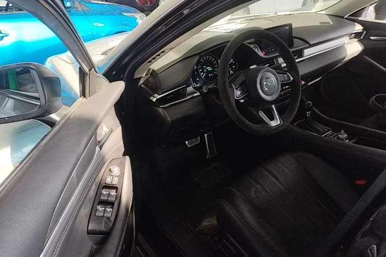 Used Mazda Atenza 2020 2.5L Sky Blue Prestige Edition Driver Seat