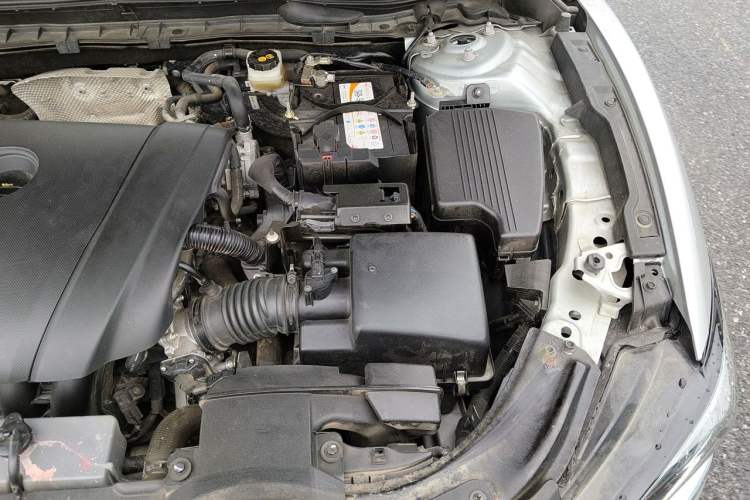 Used Mazda Atenza 2020 2.0L Blue Sky Luxury Edition Engine Bay Left