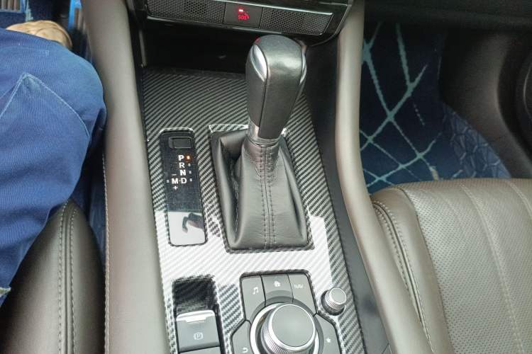 Used Mazda Atenza 2020 2.5L Sky Blue Prestige Edition Gear Lever