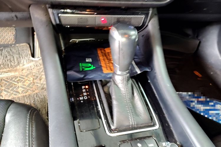 Used Mazda Atenza 2020 2.0L Blue Sky Luxury Edition Gear Lever