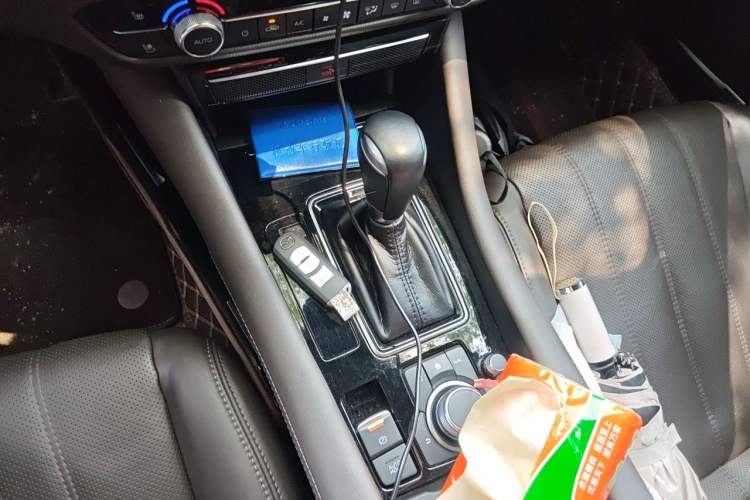 Used Mazda Atenza 2020 2.5L Sky Blue Prestige Edition Gear Lever