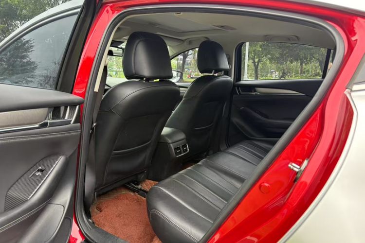 Used Mazda Atenza 2020 2.5L Skyline Sport Edition Interior 3