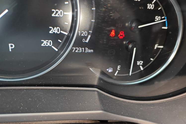 Used Mazda Atenza 2020 2.5L Sky Blue Prestige Edition Odometer Close Up