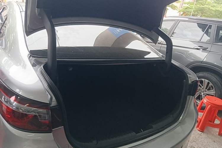 Used Mazda Atenza 2020 2.5L Sky Blue Prestige Edition Trunk