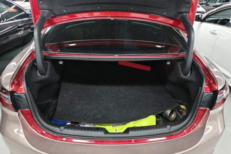 Used Mazda Atenza 2020 2.0L Blue Sky Luxury Edition Trunk