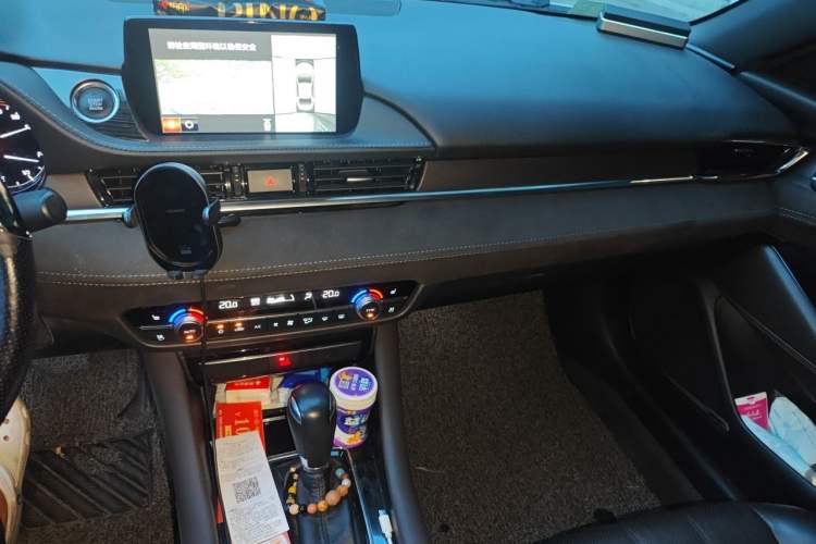 Used Mazda Atenza 2020 2.5L Sky Blue Prestige Edition Audio And AC Panel