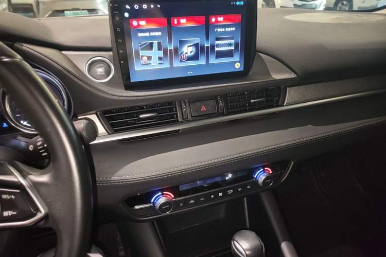 Used Mazda Atenza 2020 2.0L Blue Sky Fashion Edition Audio And AC Panel