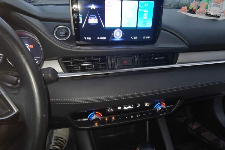 Used Mazda Atenza 2020 2.0L Blue Sky Fashion Edition Audio And AC Panel