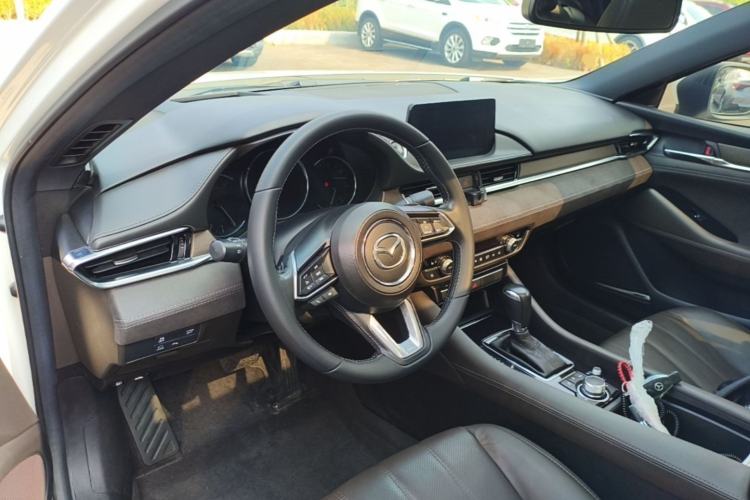 Used Mazda Atenza 2020 2.5L Sky Blue Prestige Edition Center Console
