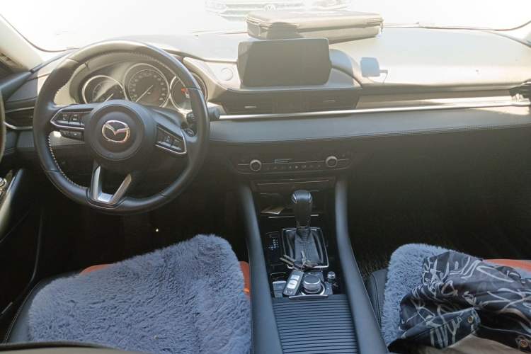Used Mazda Atenza 2020 2.0L Blue Sky Prestige Edition Center Console