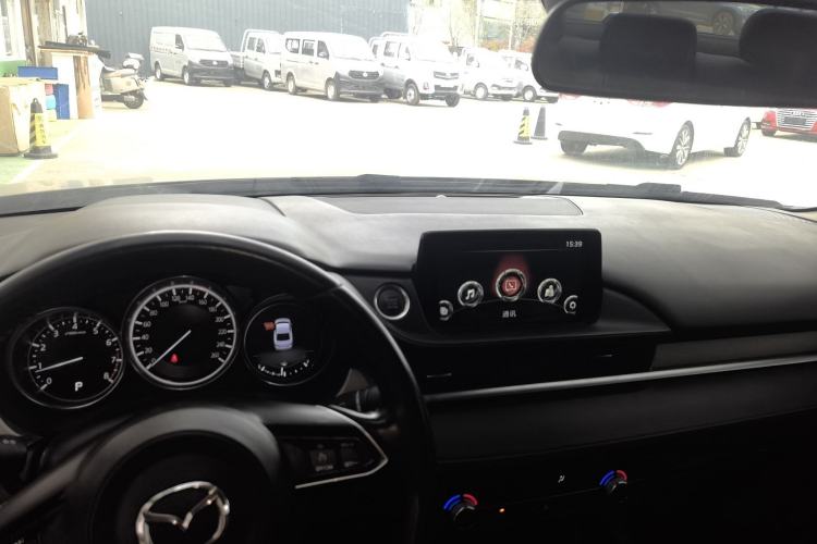 Used Mazda Atenza 2020 2.0L Blue Sky Fashion Edition Center Console