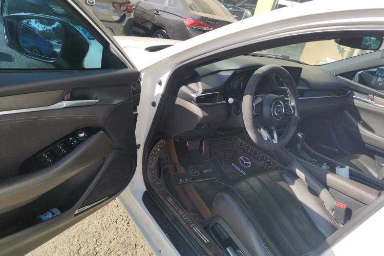 Used Mazda Atenza 2020 2.5L Sky Blue Prestige Edition Driver Seat