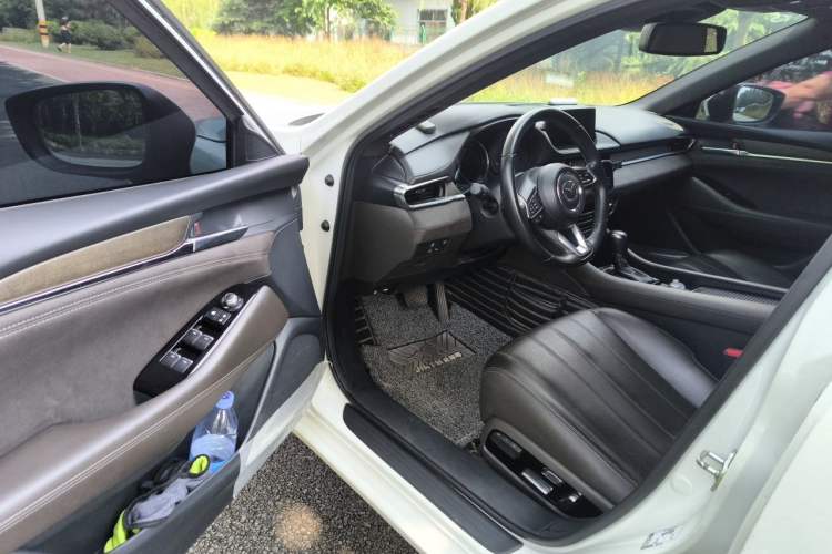 Used Mazda Atenza 2020 2.5L Sky Blue Prestige Edition Driver Seat