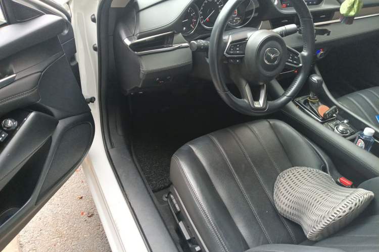 Used Mazda Atenza 2020 2.0L Blue Sky Luxury Edition Driver Seat