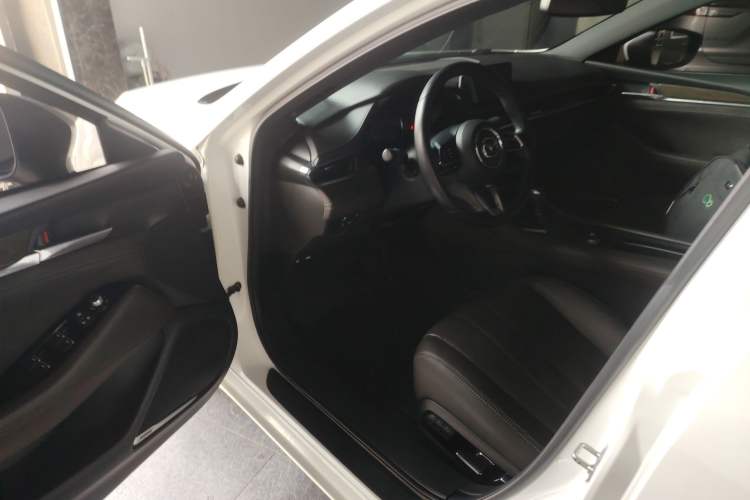 Used Mazda Atenza 2020 2.5L Skyline Sport Edition Driver Seat