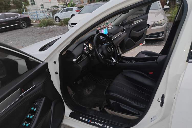 Used Mazda Atenza 2020 2.0L Blue Sky Fashion Edition Driver Seat