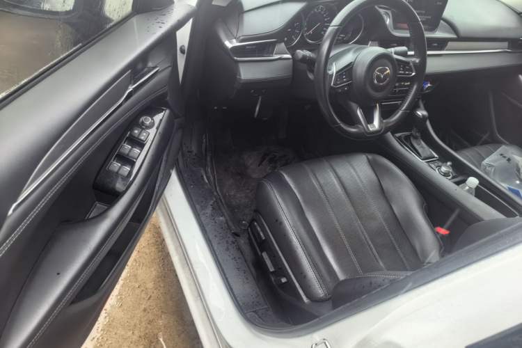 Used Mazda Atenza 2020 2.0L Blue Sky Luxury Edition Driver Seat