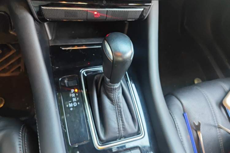 Used Mazda Atenza 2020 2.0L Blue Sky Luxury Edition Gear Lever