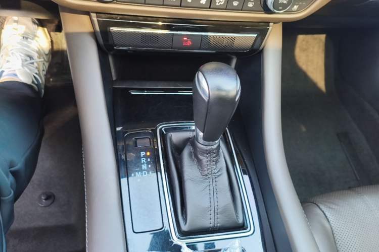 Used Mazda Atenza 2020 2.5L Sky Blue Prestige Edition Gear Lever