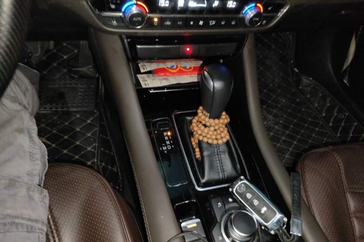 Used Mazda Atenza 2020 2.5L Sky Blue Prestige Edition Gear Lever
