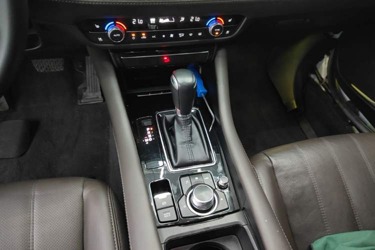 Used Mazda Atenza 2020 2.5L Sky Blue Prestige Edition Gear Lever