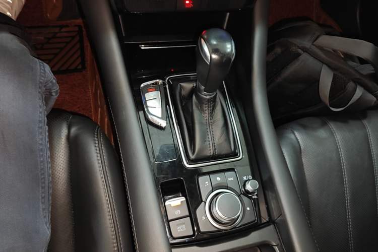 Used Mazda Atenza 2020 2.5L Skyline Sport Edition Gear Lever