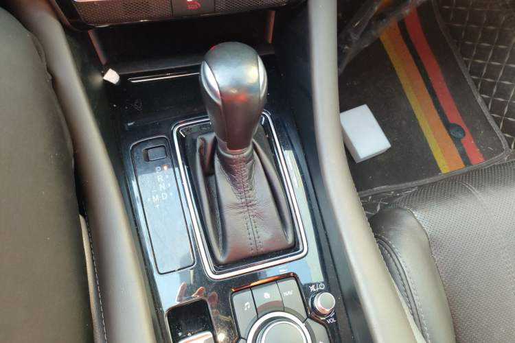 Used Mazda Atenza 2020 2.5L Sky Blue Prestige Edition Gear Lever