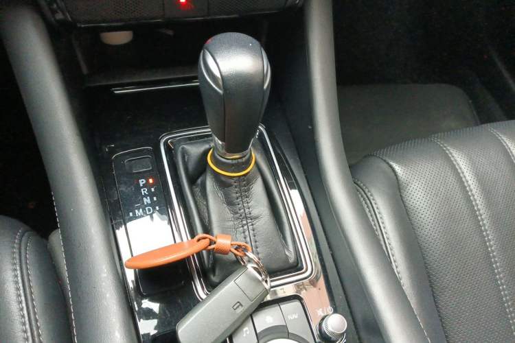 Used Mazda Atenza 2020 2.0L Blue Sky Luxury Edition Gear Lever