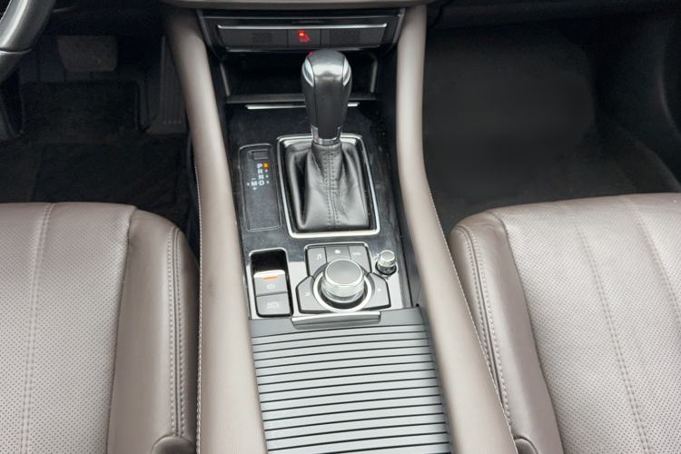 Used Mazda Atenza 2020 2.5L Sky Blue Prestige Edition Gear Lever