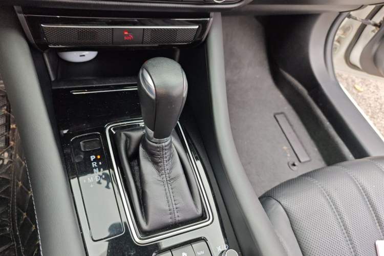 Used Mazda Atenza 2020 2.5L Skyline Sport Edition Gear Lever