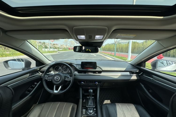 Used Mazda Atenza 2020 2.0L Blue Sky Luxury Edition Interior 2