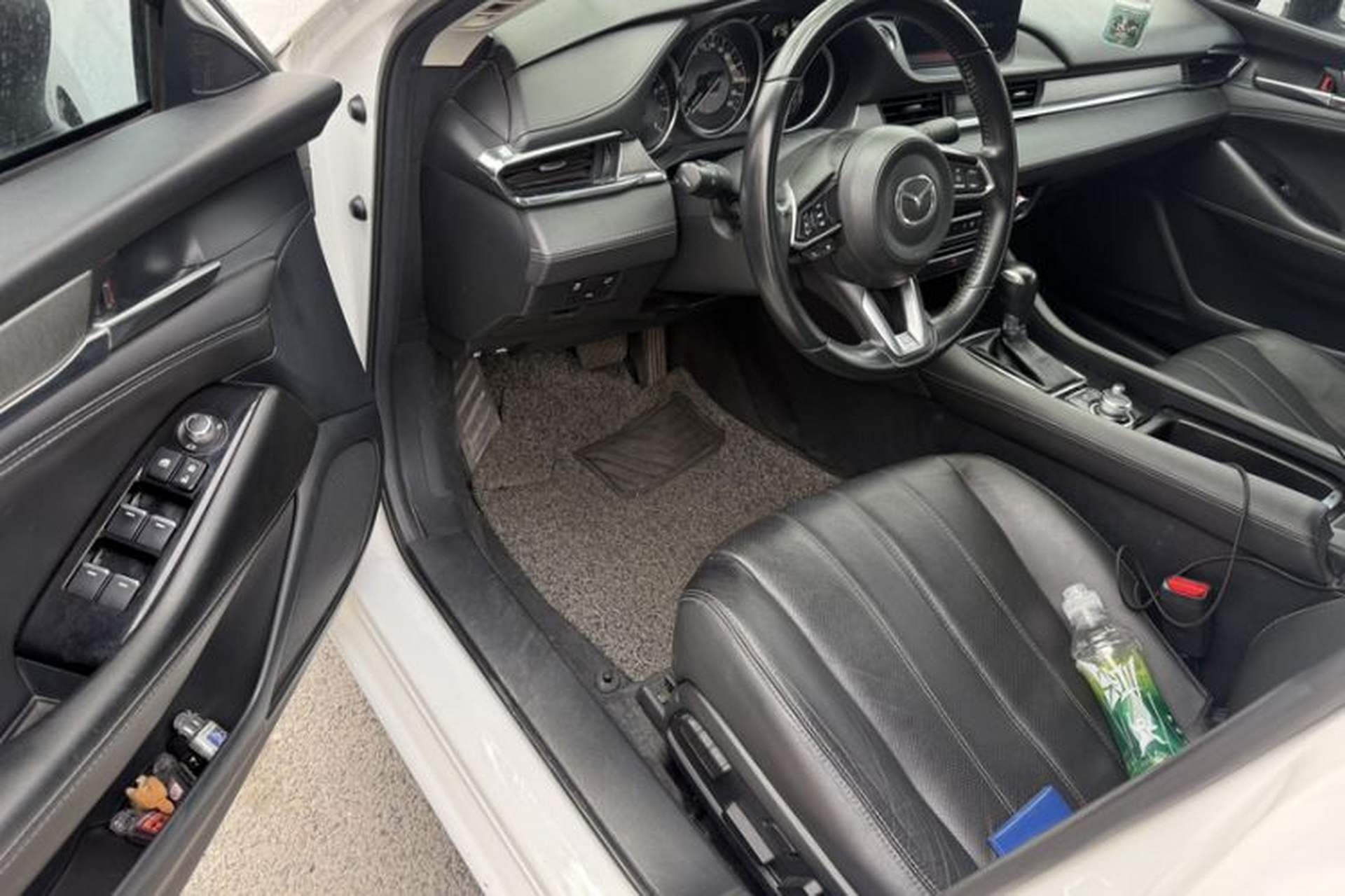 Used Mazda Atenza 2020 2.0L Blue Sky Luxury Edition Interior 3