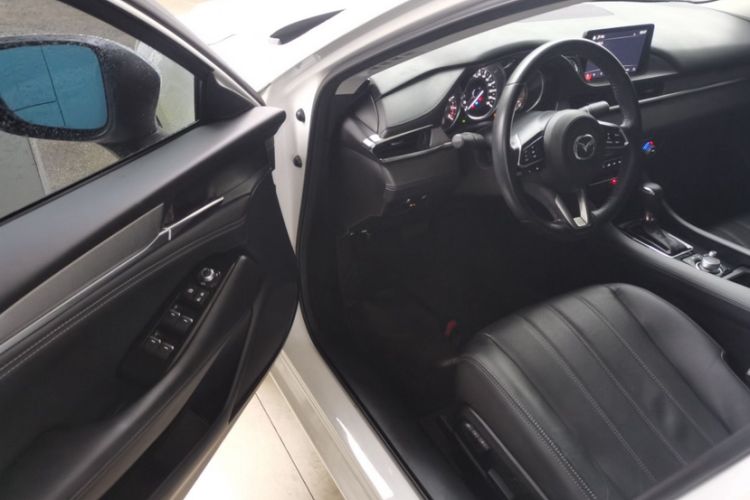Used Mazda Atenza 2020 2.0L Blue Sky Luxury Edition Interior 3
