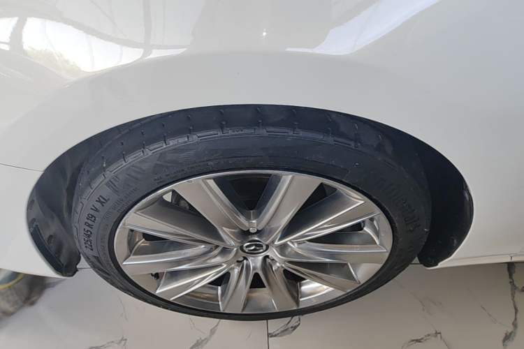 Used Mazda Atenza 2020 2.5L Sky Blue Prestige Edition Left Front Wheel Hub