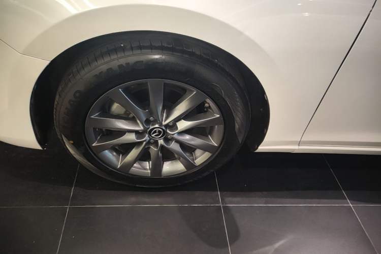 Used Mazda Atenza 2020 2.0L Blue Sky Fashion Edition Left Front Wheel Hub