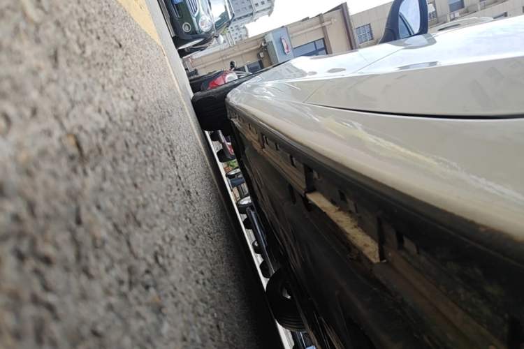 Used Mazda Atenza 2020 2.0L Blue Sky Luxury Edition Left Side Sill