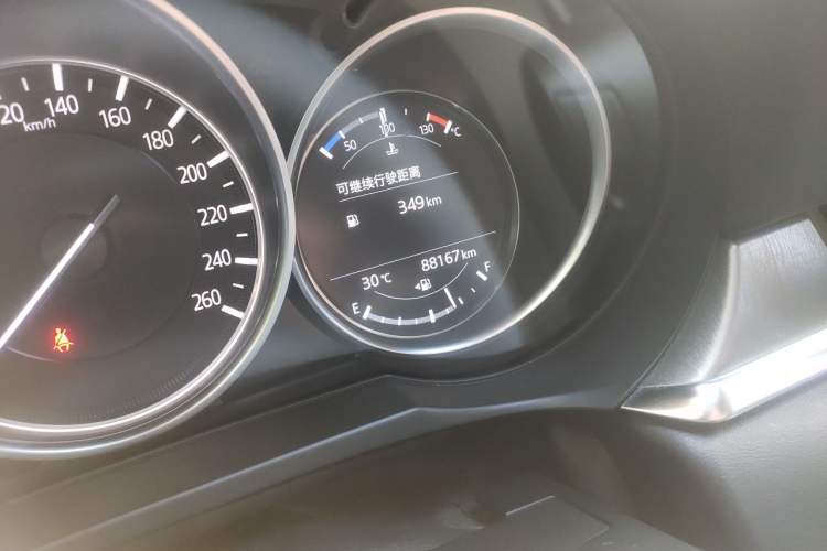 Used Mazda Atenza 2020 2.0L Blue Sky Luxury Edition Odometer Close Up