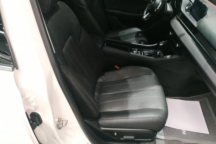 Used Mazda Atenza 2020 2.5L Skyline Sport Edition Right Front Seat