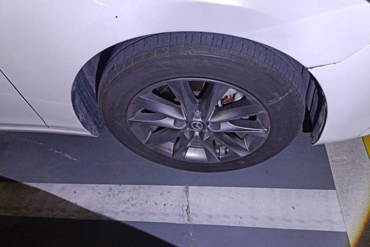 Used Mazda Atenza 2020 2.0L Blue Sky Luxury Edition Right Front Wheel Hub