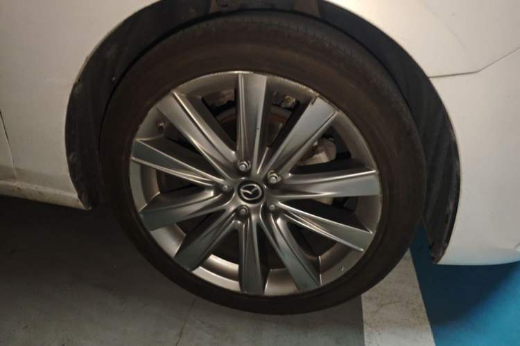 Used Mazda Atenza 2020 2.5L Sky Blue Prestige Edition Right Front Wheel Hub
