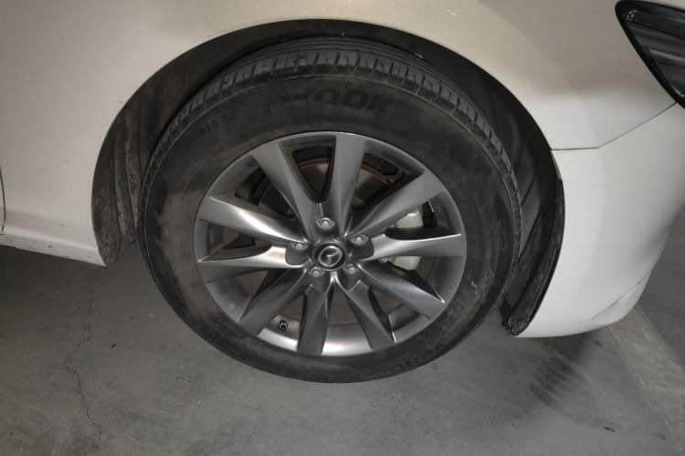Used Mazda Atenza 2020 2.0L Blue Sky Luxury Edition Right Front Wheel Hub