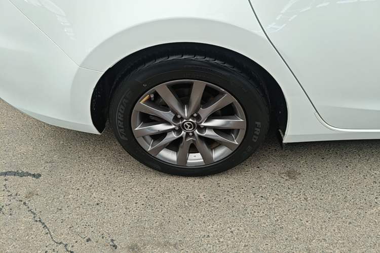 Used Mazda Atenza 2020 2.0L Blue Sky Luxury Edition Right Rear Wheel Hub